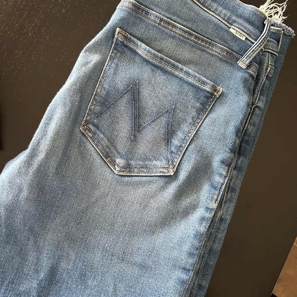 MOTHER Denim - MOTHER Women's The Tripper Ankle Fray Jeans in Light Blue Denim